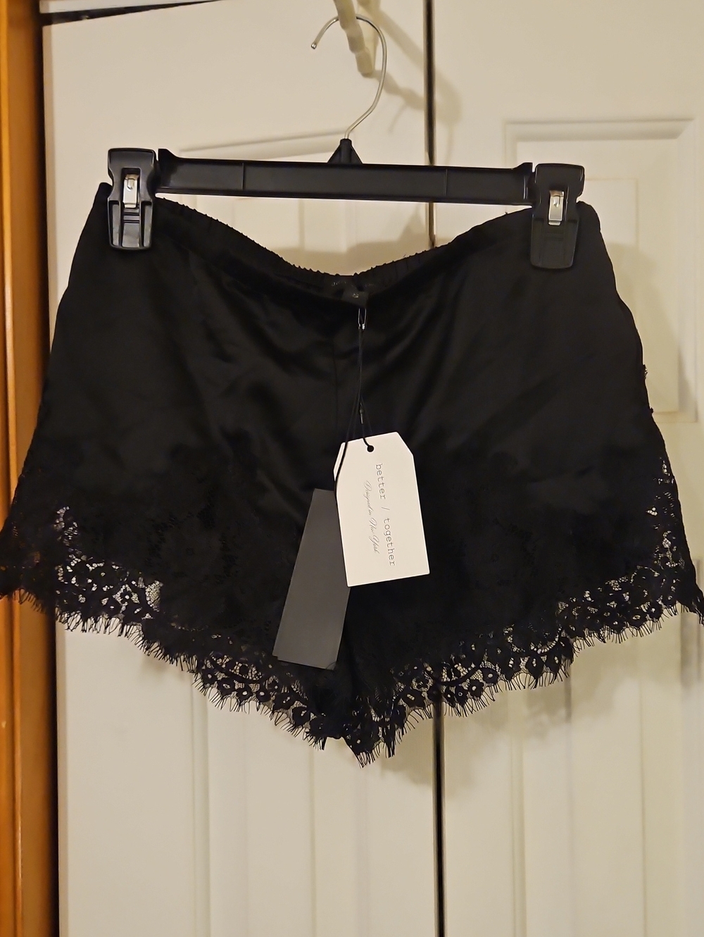 Britt The Label NWT Black Lace Trim Shorts Size Small